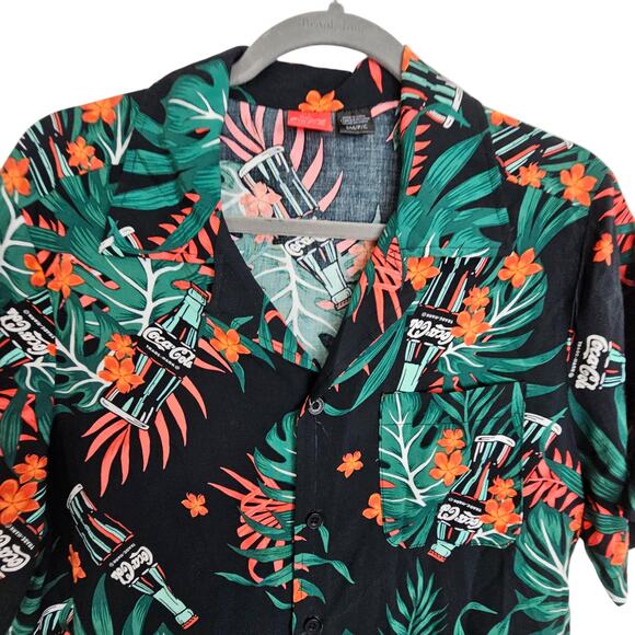 Coca Cola Mens Floral Shirt Hawaiian Sz S All Over Print Casual Travel Vacation - Picture 2 of 9